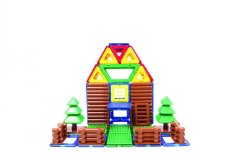 Lesní srub -  poškozený obal