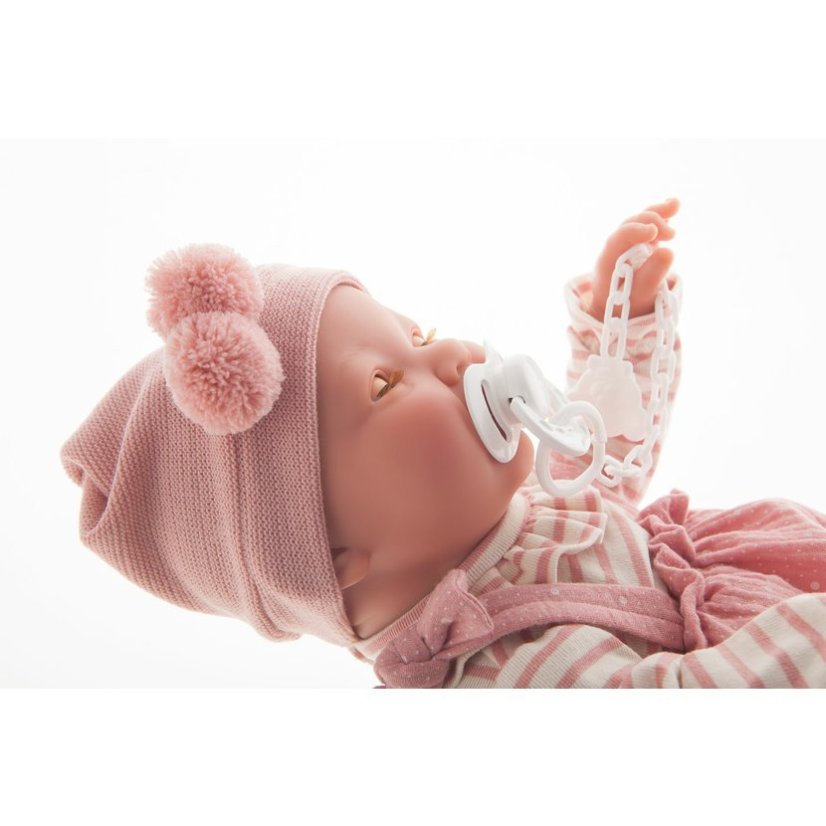 Antonio Juan 50160 MIA - mrkací a čůrající realist